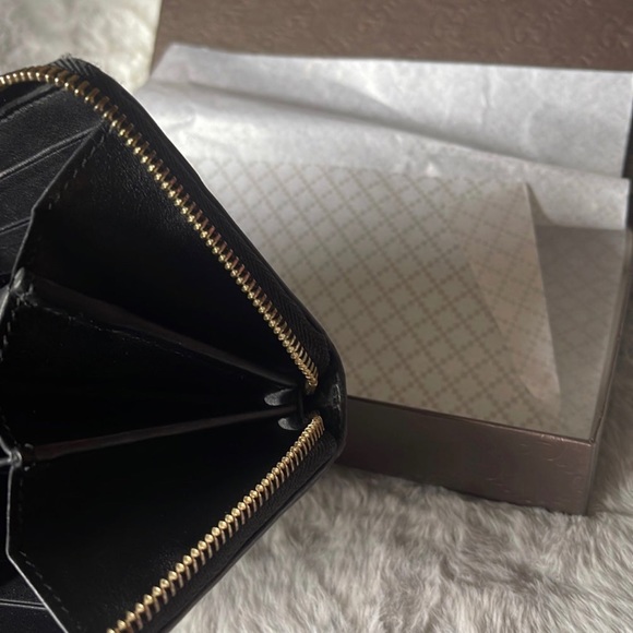 ❌SOLD❌Gucci GG Wallet - Picture 6 of 16